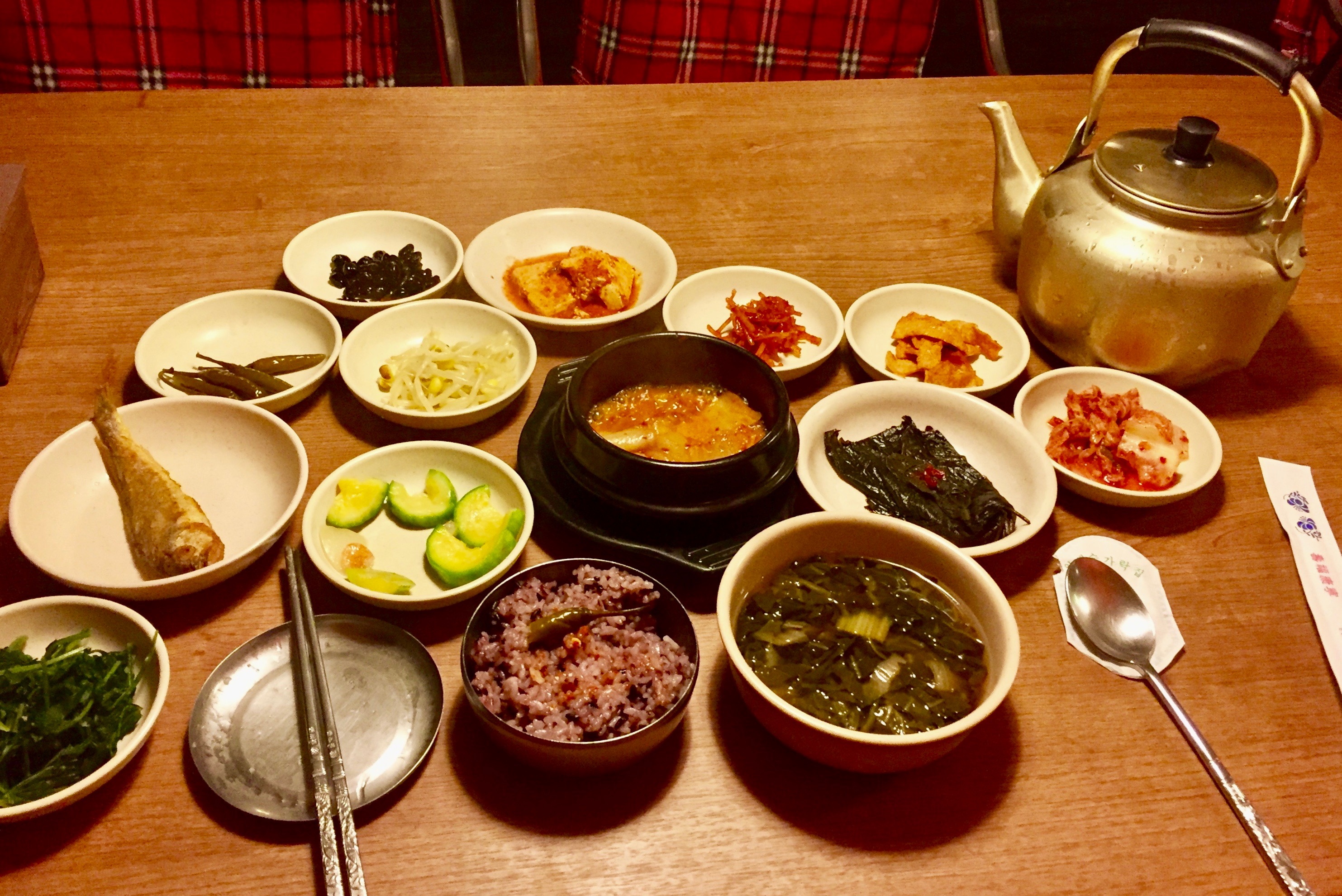 A modest Hanjeongsik meal